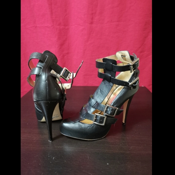 Black leather heels - Picture 1 of 5